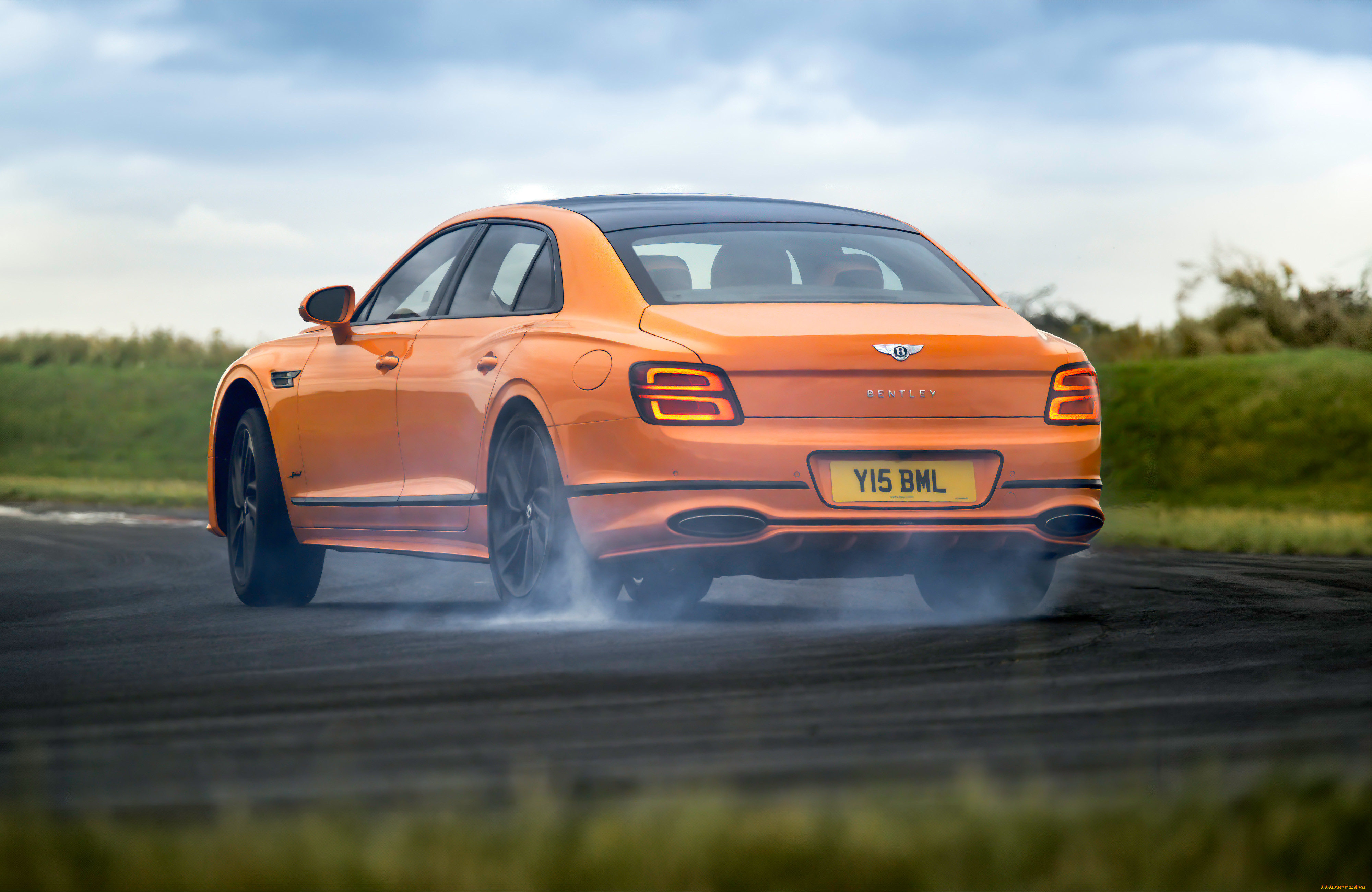 ����������, bentley